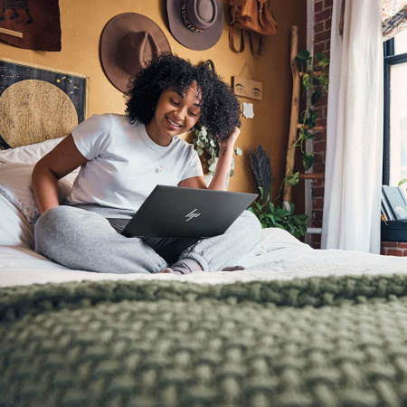 Ноутбук HP ENVY x360 15-ey0013 (AMD Ryzen 7 5625U 2.3GHz/15.6"/1920x1080/32Gb/1TB SSD/AMD Radeon Graphics/Windows 11 Home)