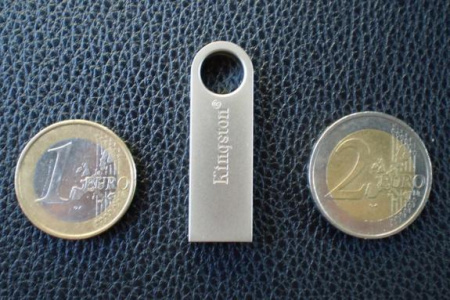 USB-флешка 64GB Kingston DataTraveler SE9 G2 3.0